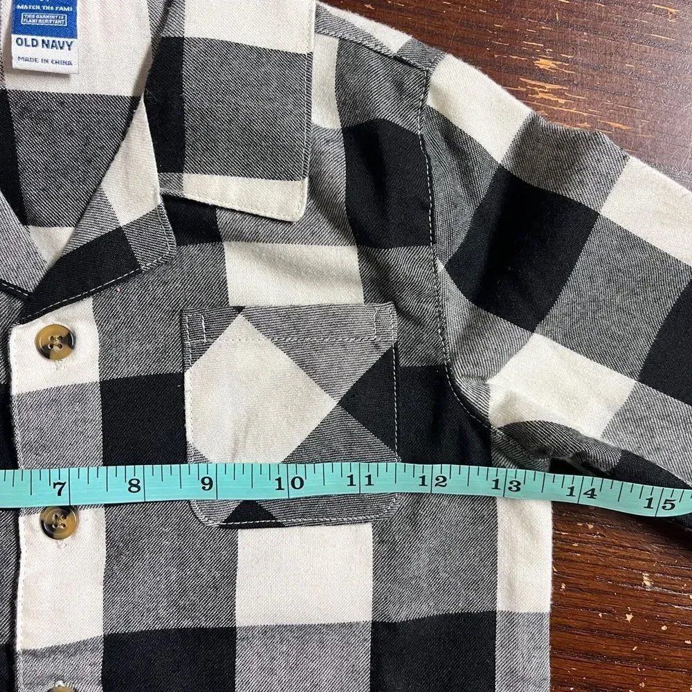 Kids flannel pajama set black white plaid Sz 5T / Sz 5